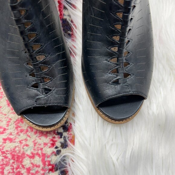 Clarks Artisan Black Leather Briatta Key Slingback Block Heel Sandals 9.5 - Picture 4 of 9